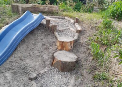zandbak glijbaan en klimelementen